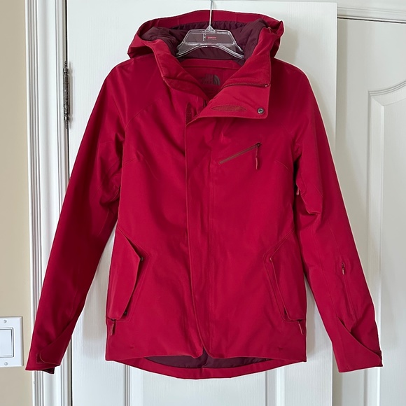 The North Face Dryvent Waterproof Jacket, Size XS, Red - Picture 1 of 16